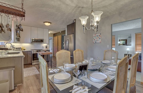 Highland Square House | Akron Home w/Deck: Walk to Towpath Trail!