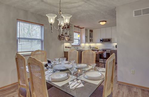 Highland Square House | Akron Home w/Deck: Walk to Towpath Trail!