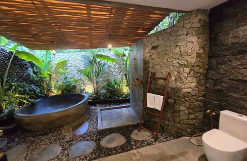 Melayang Hotel | Aksmi Suites & Villas