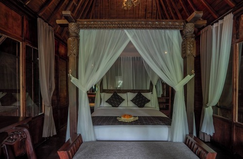 Melayang Hotel | Aksmi Suites & Villas