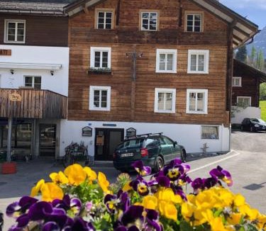 Glarus Sued Hostel | Aktivhostel HängeMatt