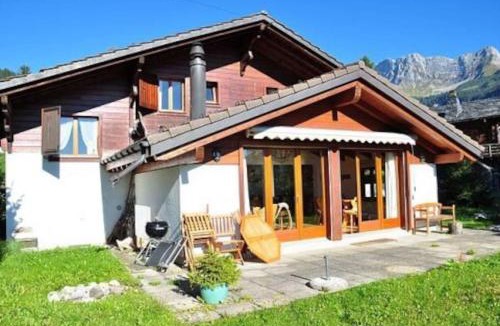 Alpe des Chaux Ski Chalet | Akwaaba
