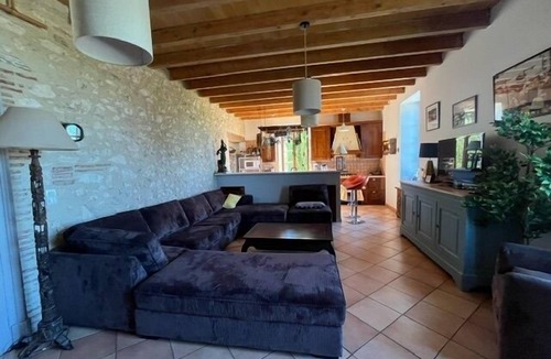 Penne-d'Agenais House | Al Bioule - Maison climatisée avec piscine