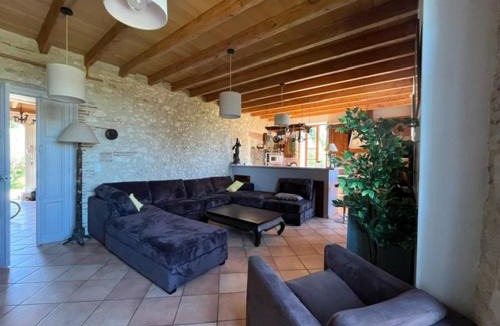 Penne-d'Agenais House | Al Bioule - Maison climatisée avec piscine