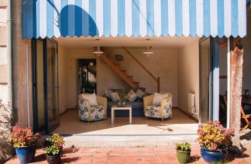 Saint-Pe-Saint-Simon Cottage | Al Hambra, Enjoy Tranquility In Our Beautifully Converted Cottage (Sleeps 10)