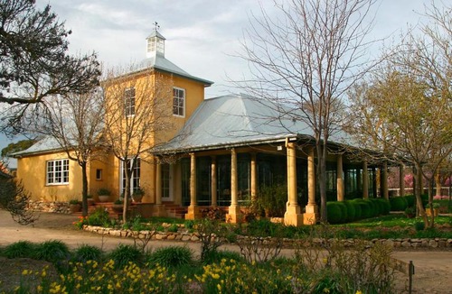 Sampson Flat Bed & Breakfast | AL RU Farm