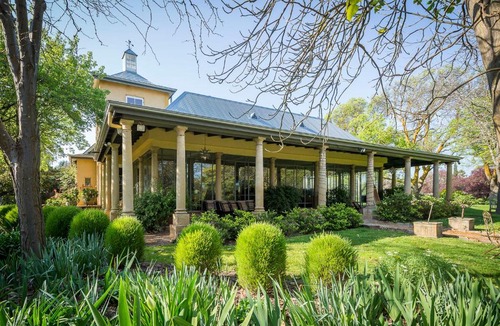 Sampson Flat Bed & Breakfast | AL RU Farm