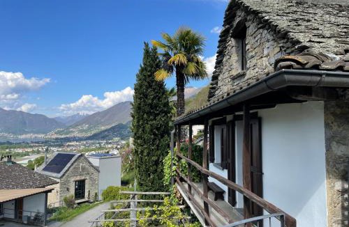 Riazzino House | Al Torchio by Fewotessin