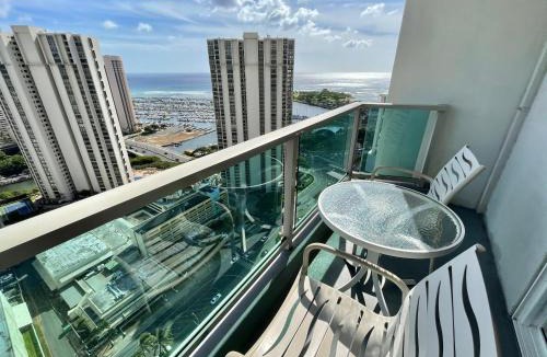 Ala Moana Apartment | Ala Moana Hotel 31st floor