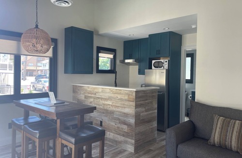 Wildwood Hotel | Ala Moana Motel