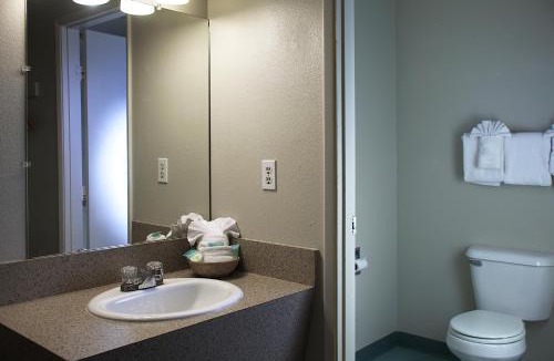 Multnomah Hotel | Aladdin Inn and Suites