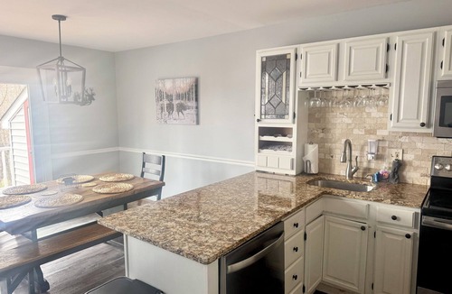 Lake Harmony House | Alafi Lakehouse