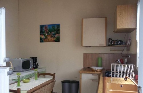 Chatillon-sur-Broue House | Alaguyauder La Chambre