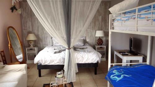 Chatillon-sur-Broue Bed & Breakfast | Alaguyauder la chambre