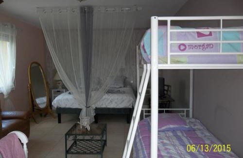 Chatillon-sur-Broue Bed & Breakfast | Alaguyauder la chambre