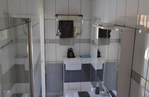 Chatillon-sur-Broue Bed & Breakfast | Alaguyauder le Studio