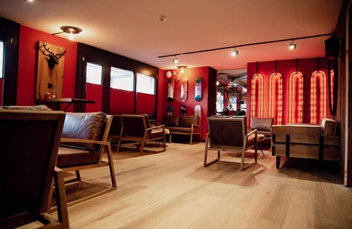 Noes Hotel | Alaia Lodge