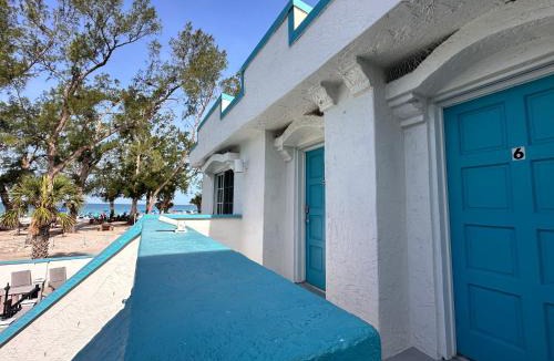 Holmes Beach Hotel | Alamanda Villas on Holmes Beach