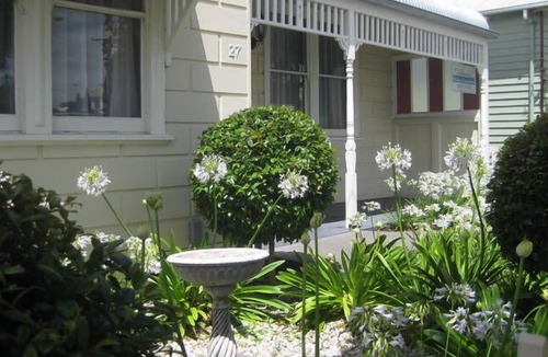 Portland House | ALANDRA - Light Filled | Centrally Located | Airconditioned