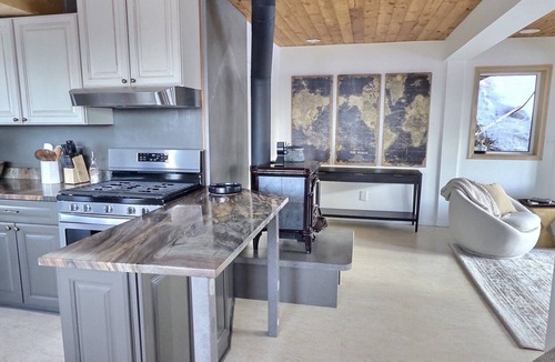 Rabbit Creek Ski Chalet | Alaska Mountain Chalet