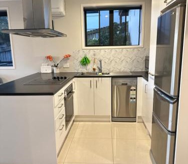 Fairview Heights Apartment | Albany Sunny Deck Retreat