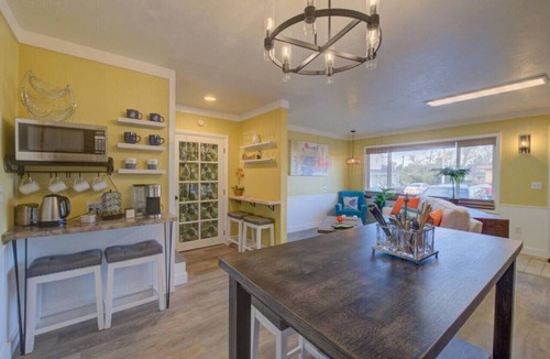 Ocean Park House | Albatross Landing on the beach approach