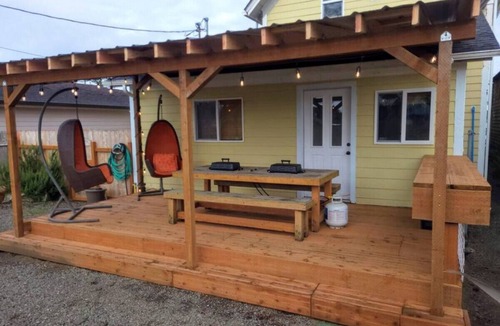 Ocean Park House | Albatross Landing on the beach approach