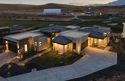 Hurricane House | ALBATROSS NORTH Copper Rock!