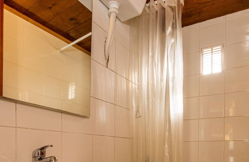 Salas de Pallars Apartment | Alberg La Solana - 1 - Quadruple Room (4 Adults)