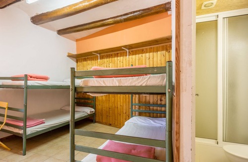 Salas de Pallars Apartment | Alberg La Solana - 21 - Quadruple Room (3 - 4 Guests)