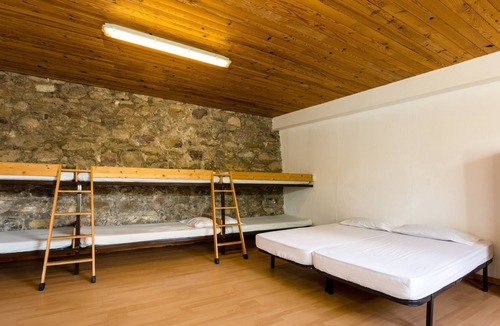 Salas de Pallars Apartment | Alberg La Solana - B10 - Group/Family Room (6-8 adults)