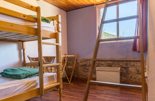 Salas de Pallars Apartment | Alberg La Solana - 33 - Quadruple Room (4 - 6 Guests)