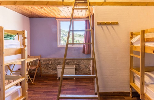 Salas de Pallars Apartment | Alberg La Solana - 33 - Quadruple Room (4 - 6 Guests)