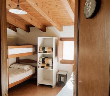 San Lorenzo de Morunys Hostel | Alberg rural torre del baró