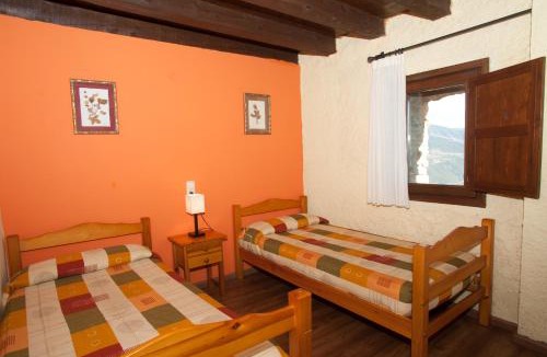 Pujal Hostel | Alberg Rural Ca l'Anton