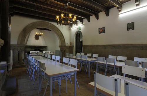 Cantonigros Hostel | Alberg Santa Maria del Roure