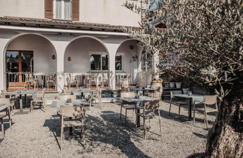 Gerra Hotel | Albergo Ristorante Al Portico
