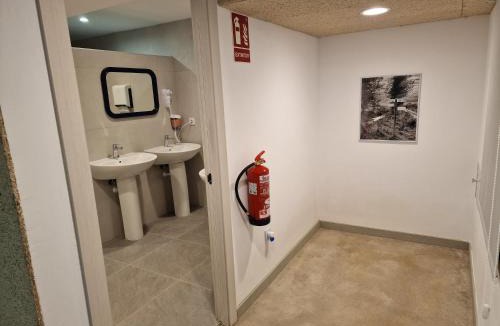 Villarquemado Hostel | Albergue Cafetería La Parada