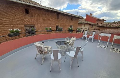 Los Arcos Hostel | Albergue Casa Arqueña, sólo peregrinos