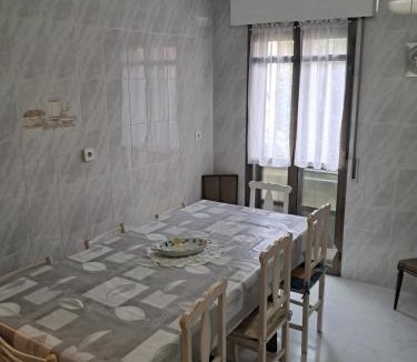 Los Arcos Hostel | Albergue Casa Arqueña, sólo peregrinos