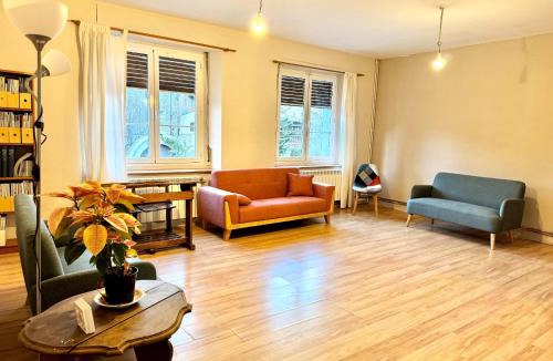 Castejon de Sos Hostel | Albergue Pájaro L