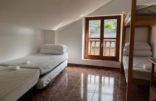 Villanua Hostel | Albergue Tritón - Villanúa