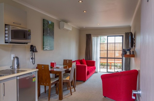 Hamilton East Hotel | Albert Court Motor Lodge