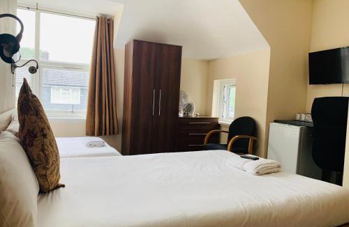 Norbiton House | Albert Guest House