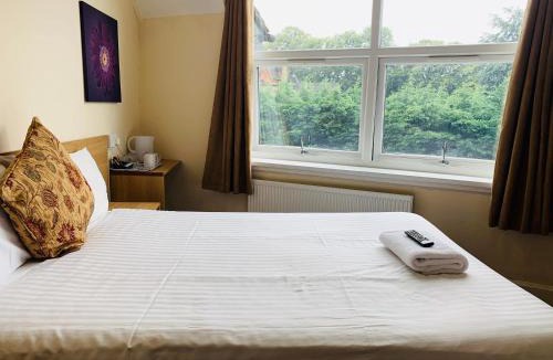 Norbiton House | Albert Guest House