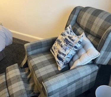 Airdrie Villa | Albert House