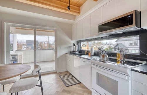 Alberta Arts District Condo | Alberta 3BR - Modern Design w/large covered deck