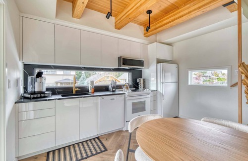 Alberta Arts District Condo | Alberta 3BR - Modern Design w/large covered deck