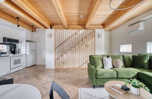 Alberta Arts District Condo | Alberta Arts Escape - Modern 3BR Townhome