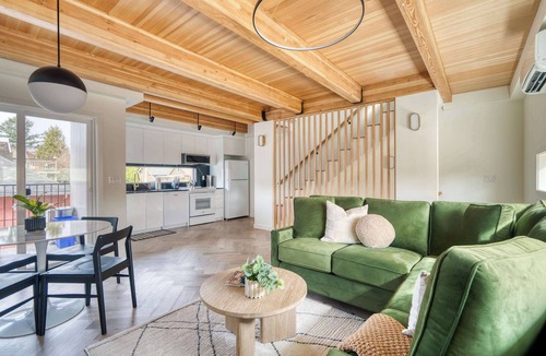 Alberta Arts District House | Alberta Arts Gem - 4BR Townhome - Walkable - AC